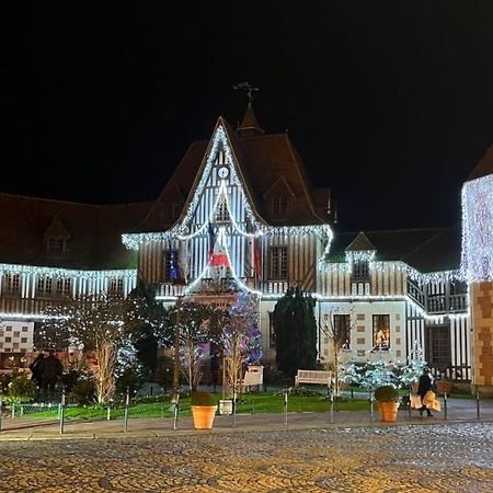 Le Deauvillais Deauville Luaran gambar
